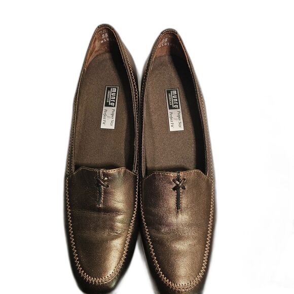 munro American Warm Medium Brown Leather Slip-on Loafers w a 1" Heel sz 8 - Picture 3 of 9